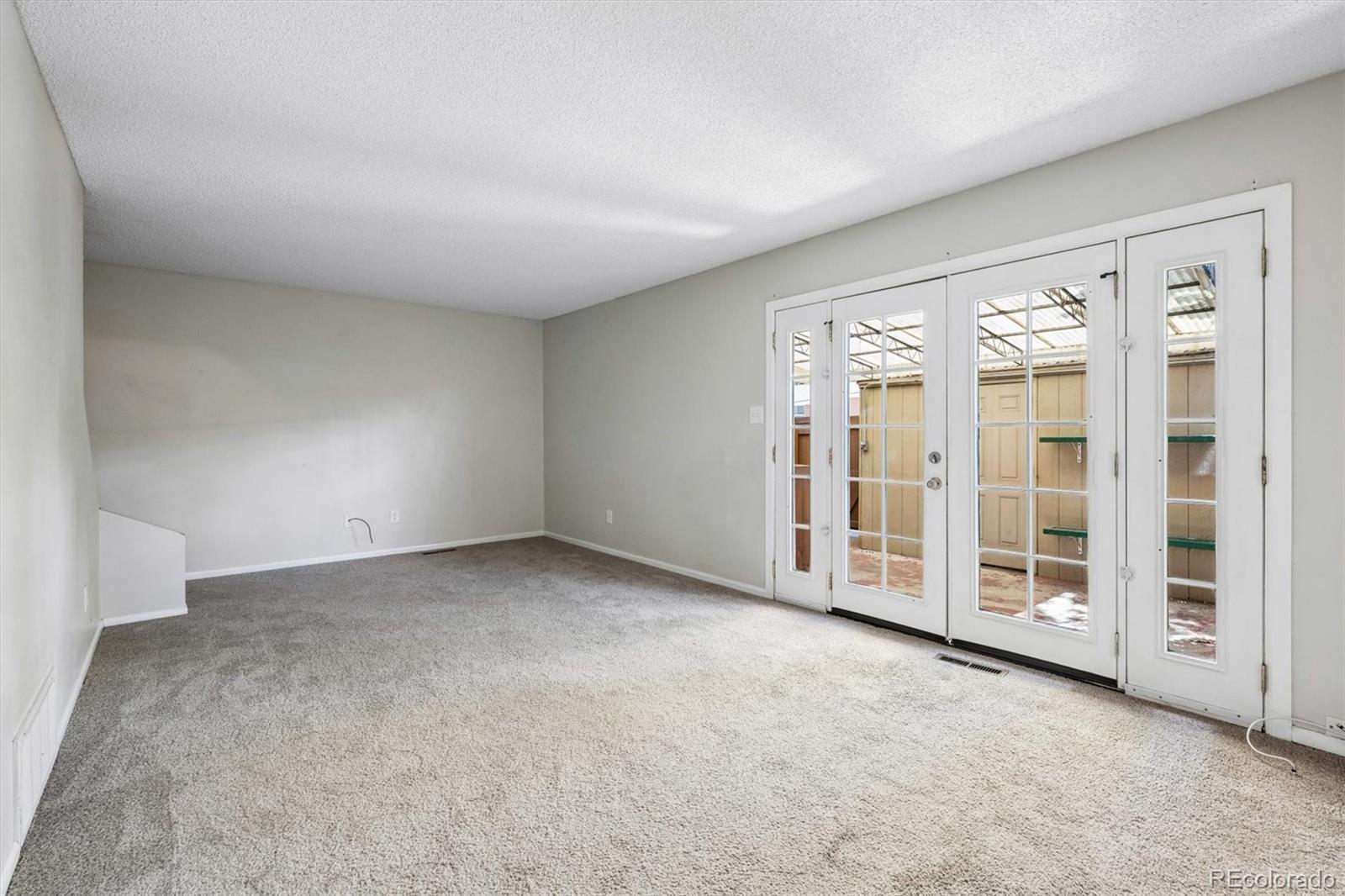 MLS Image #10 for 3942 s yosemite street,denver, Colorado
