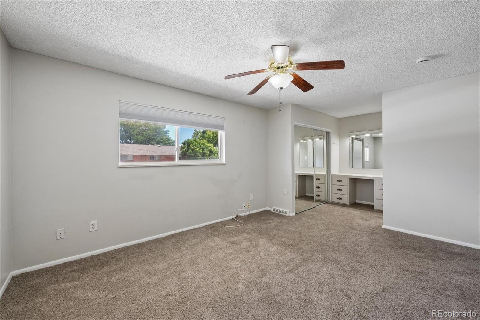 MLS Image #14 for 3942 s yosemite street,denver, Colorado