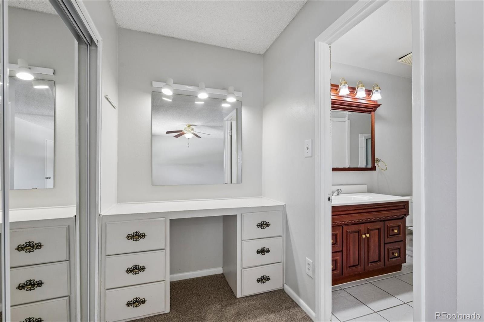 MLS Image #16 for 3942 s yosemite street,denver, Colorado