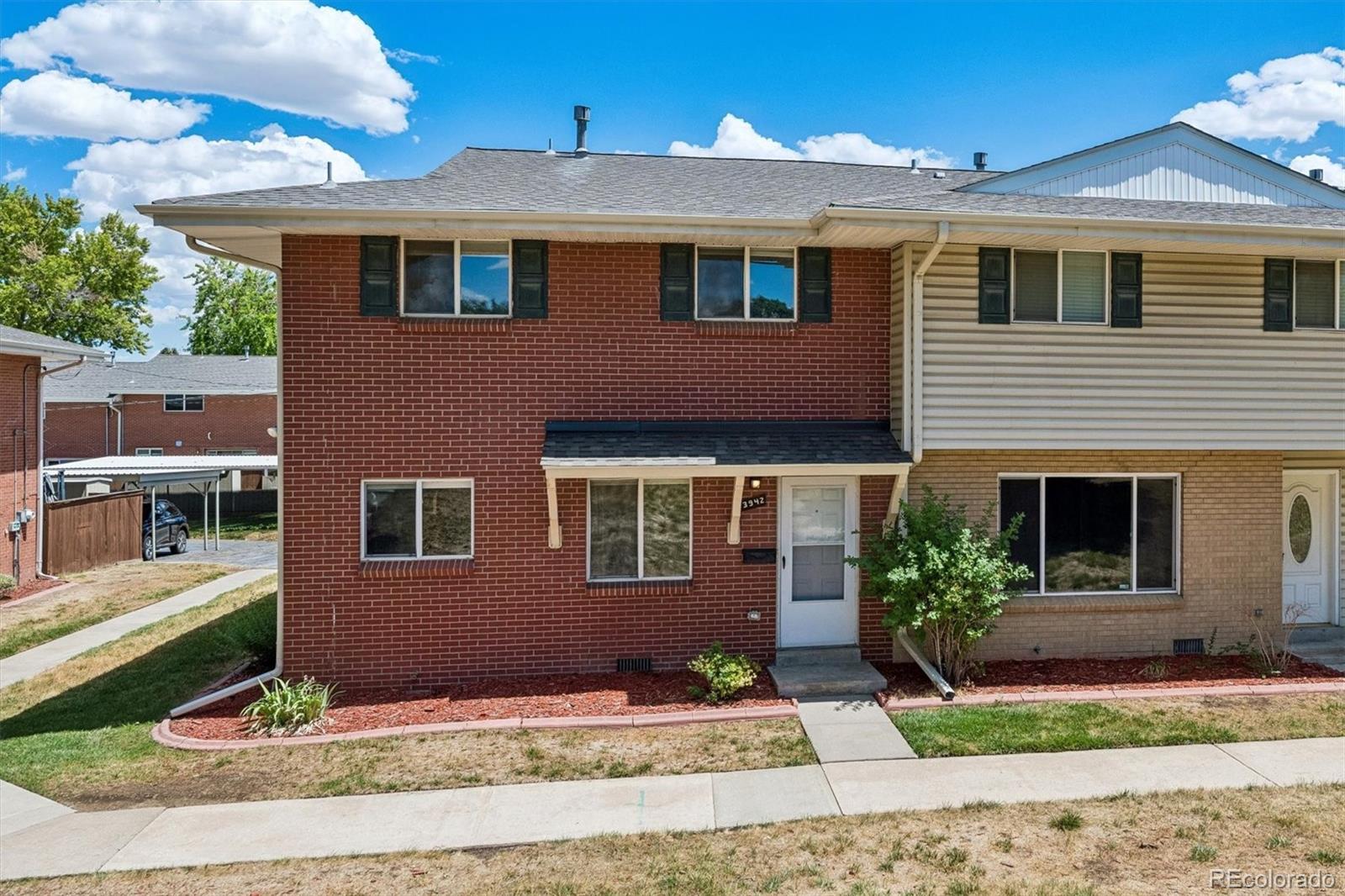 MLS Image #2 for 3942 s yosemite street,denver, Colorado