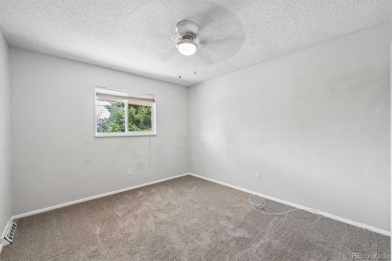 MLS Image #20 for 3942 s yosemite street,denver, Colorado