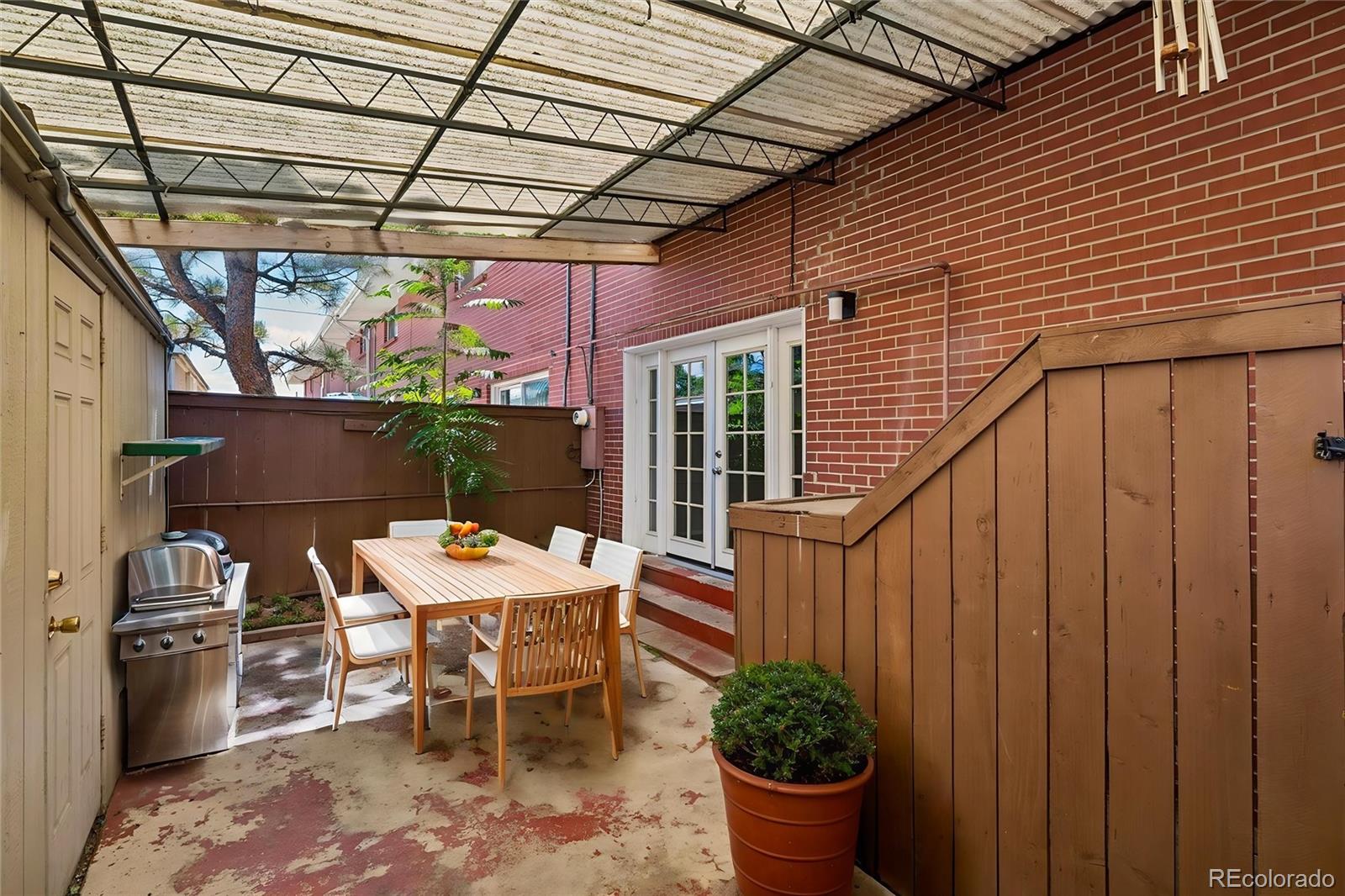MLS Image #23 for 3942 s yosemite street,denver, Colorado