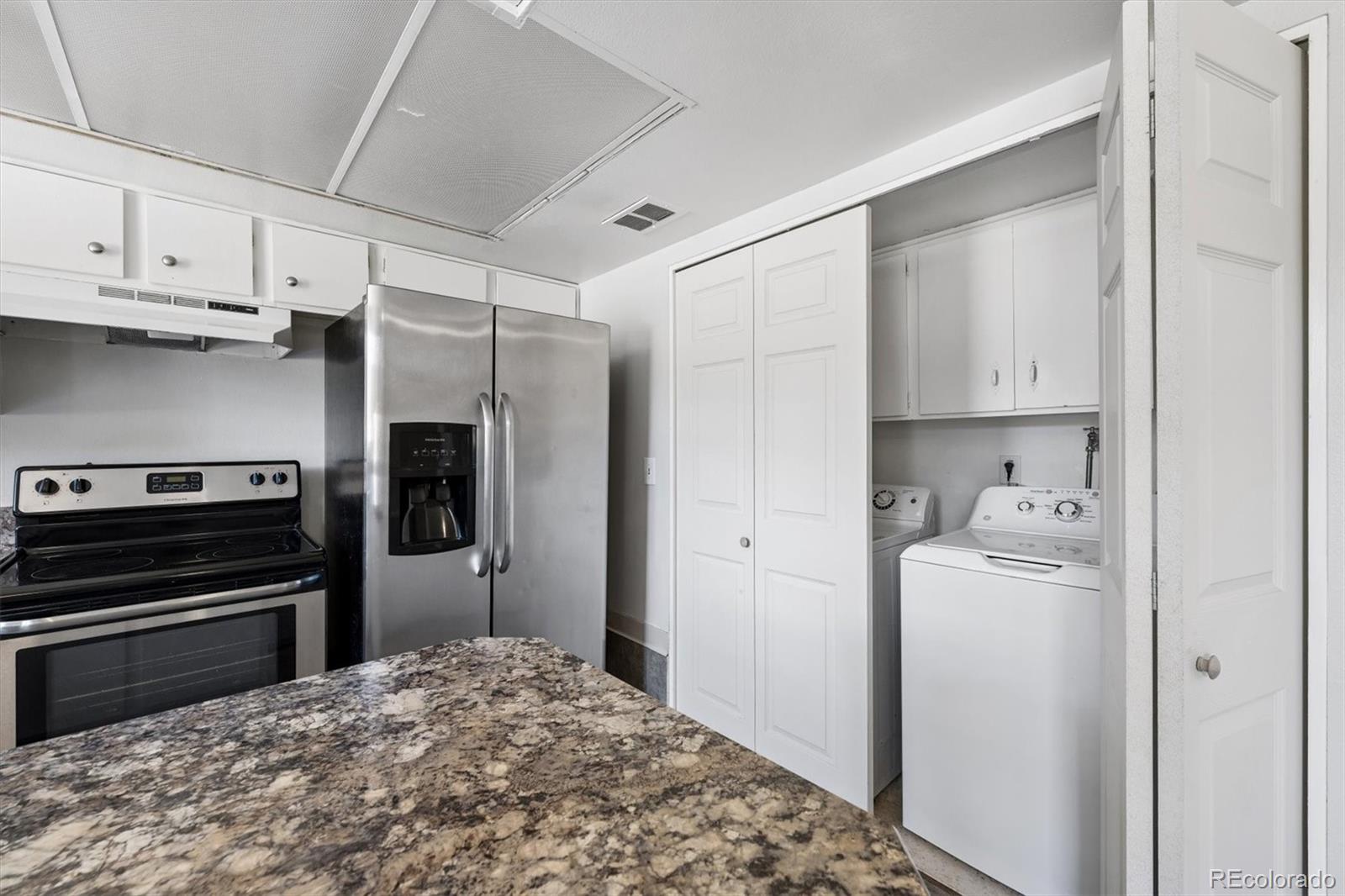MLS Image #8 for 3942 s yosemite street,denver, Colorado