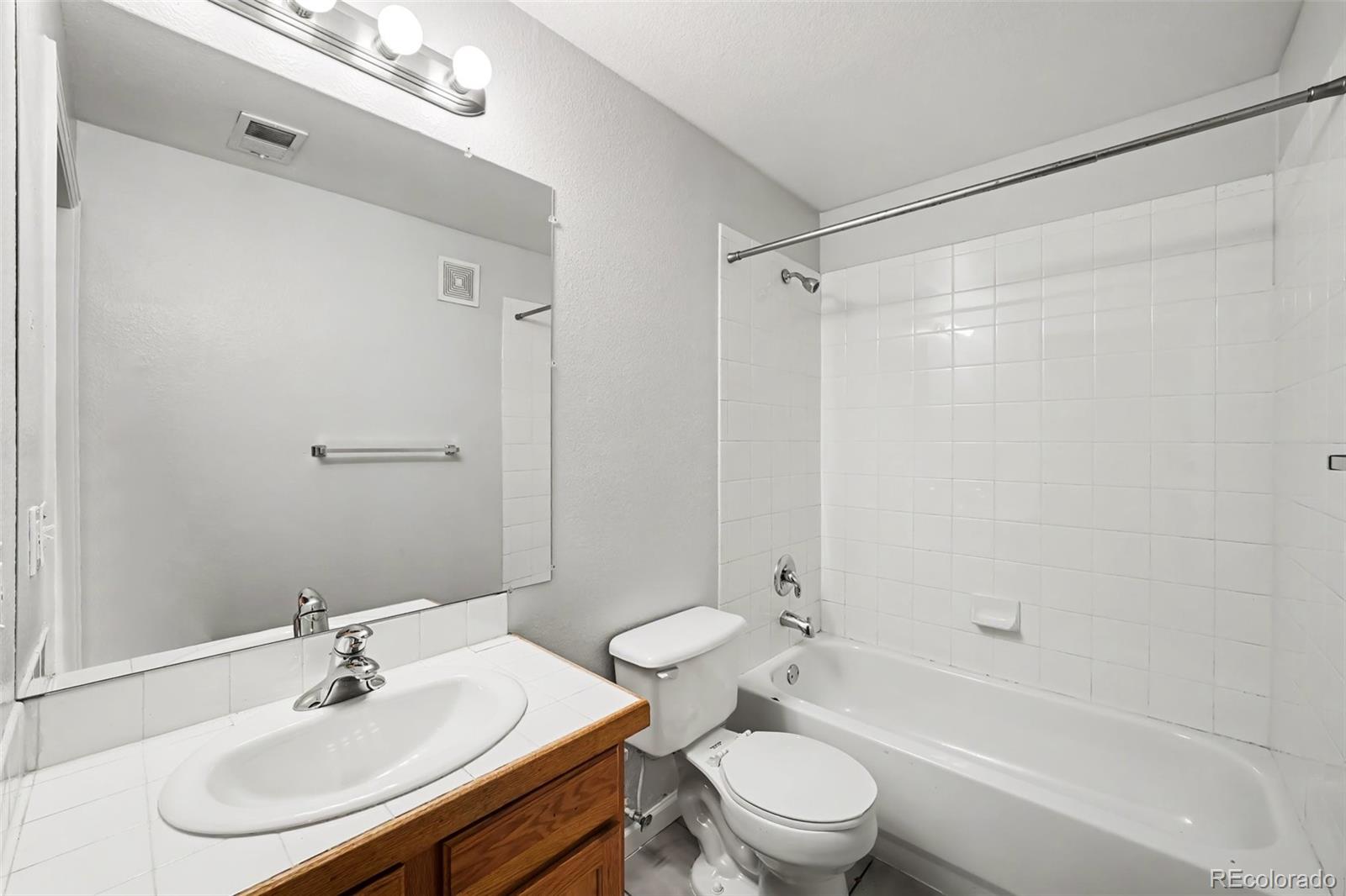 MLS Image #13 for 1747 n pearl street 103,denver, Colorado