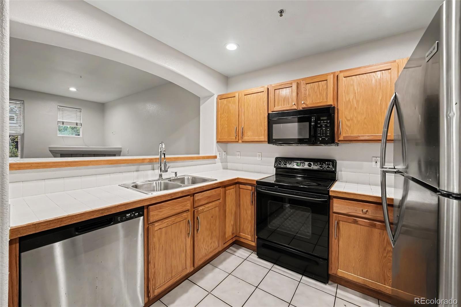MLS Image #5 for 1747 n pearl street 103,denver, Colorado