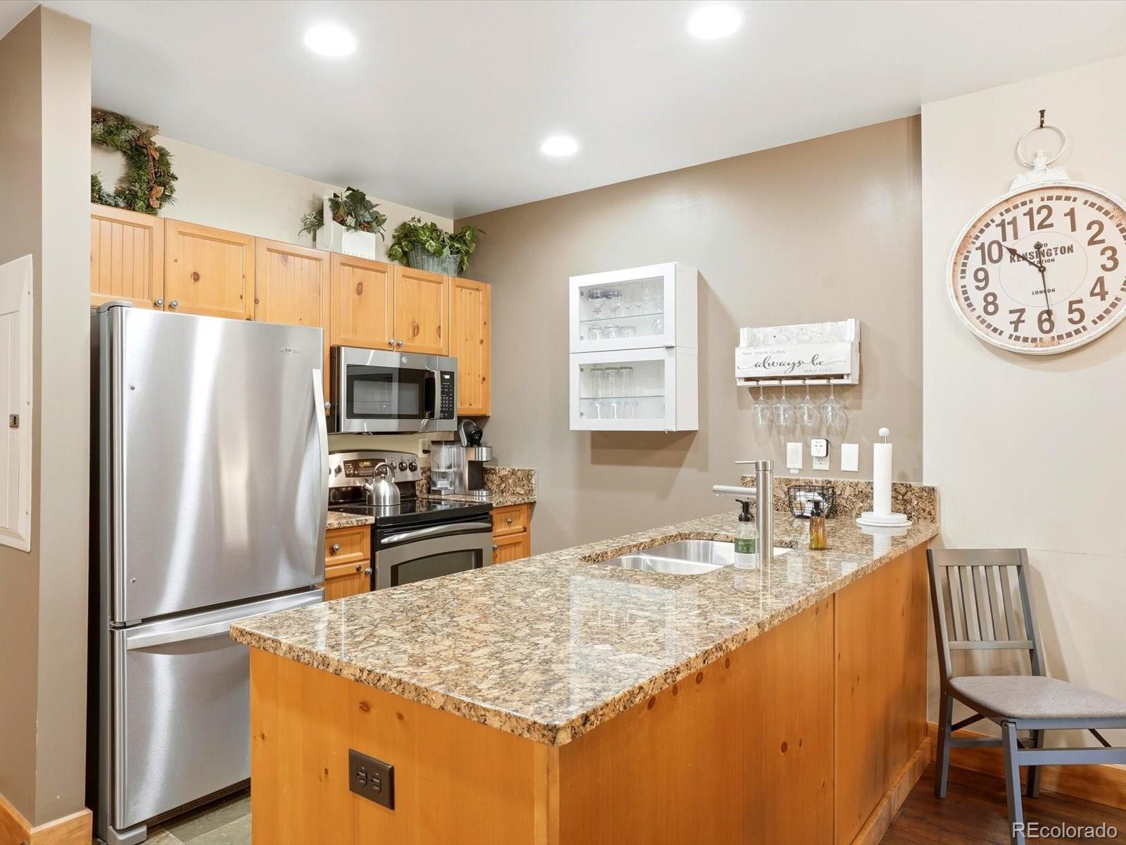 MLS Image #11 for 53  hunkidori court,dillon, Colorado