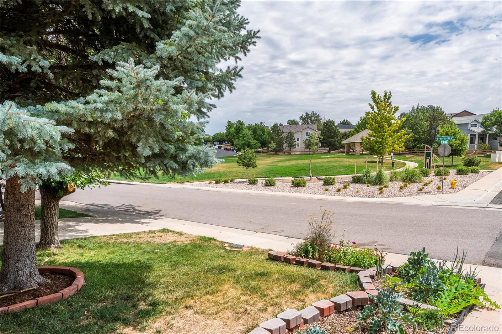 MLS Image #3 for 5519 s versailles street,aurora, Colorado