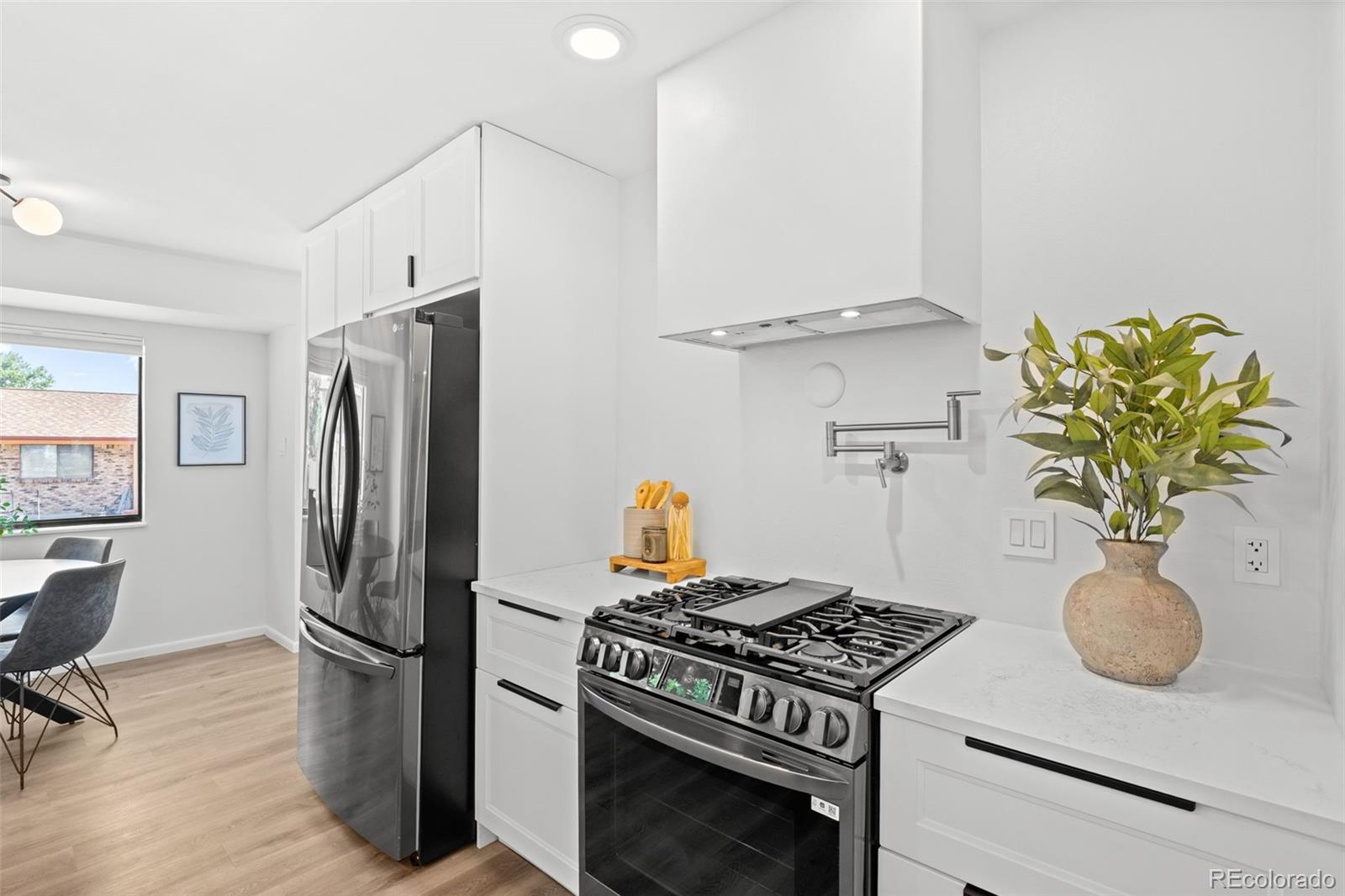 MLS Image #14 for 2444 s cole way,lakewood, Colorado