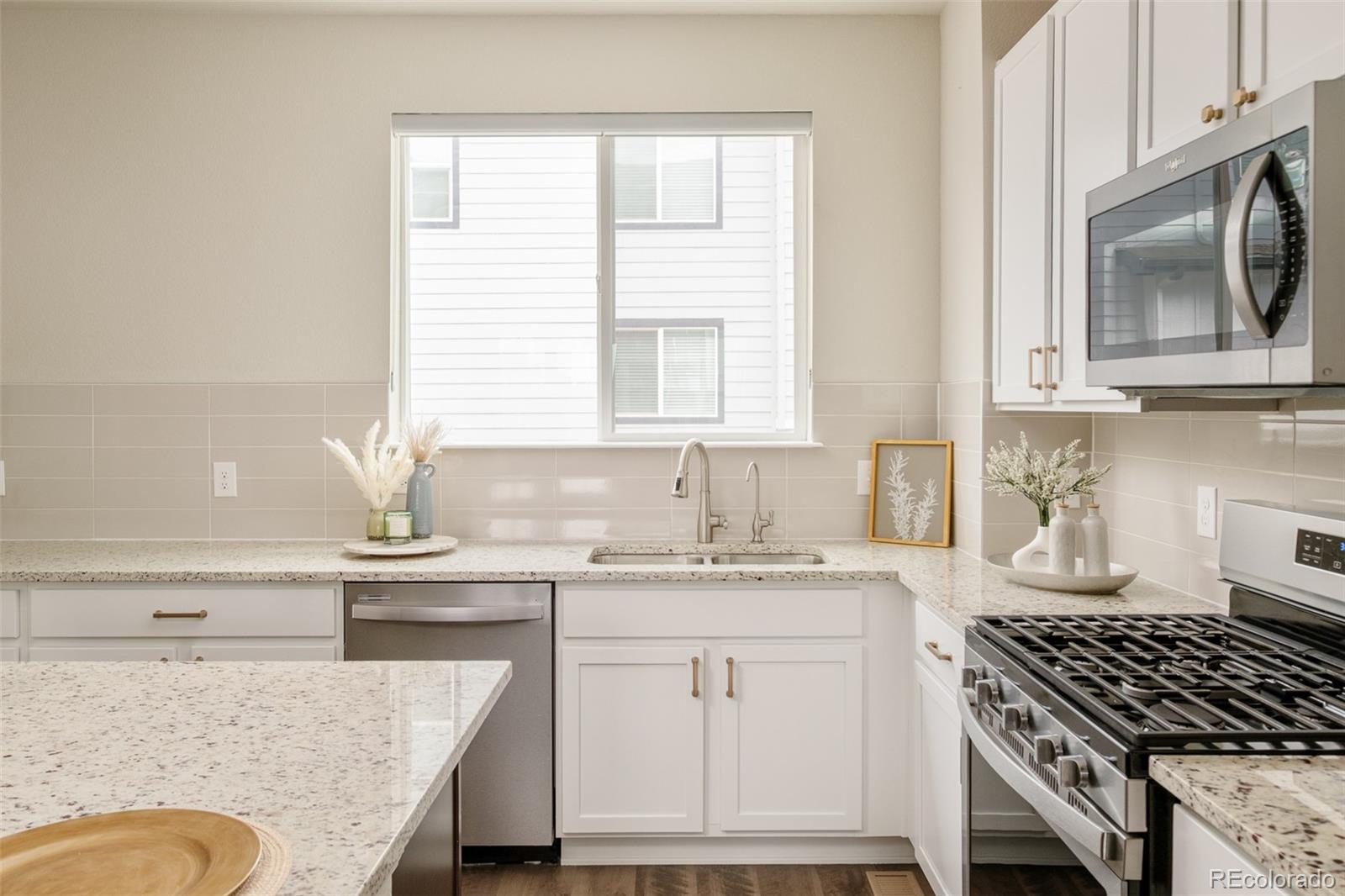 MLS Image #6 for 1315  hoyt street,denver, Colorado