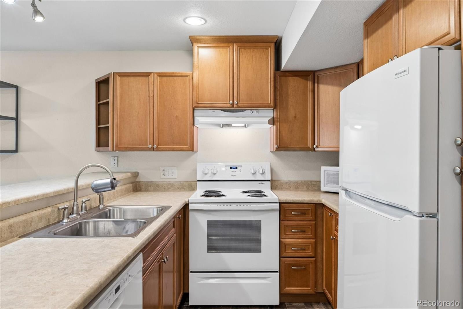 MLS Image #8 for 18318 w 58th place,golden, Colorado
