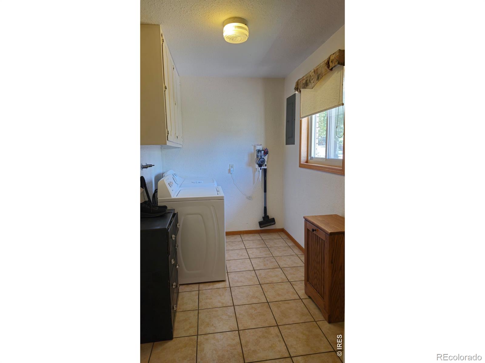 MLS Image #7 for 1886  fay street,burlington, Colorado