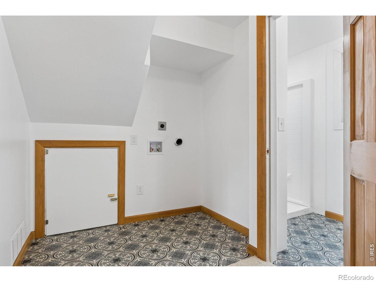 MLS Image #15 for 870  10th street,berthoud, Colorado