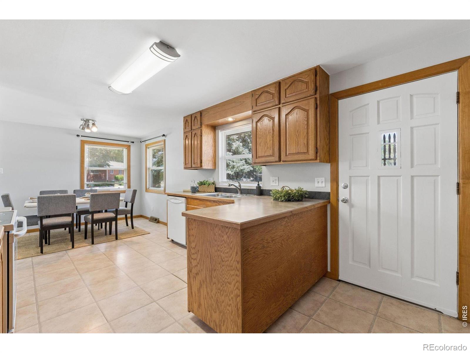 MLS Image #2 for 870  10th street,berthoud, Colorado