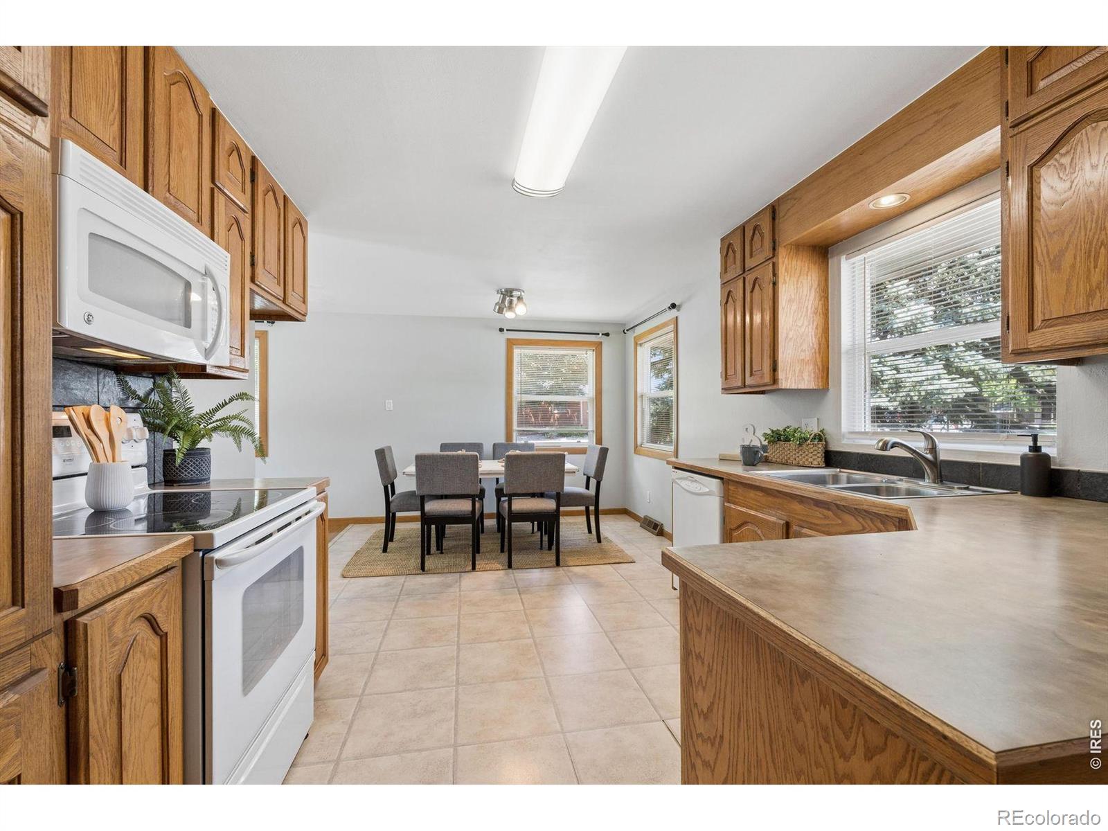 MLS Image #4 for 870  10th street,berthoud, Colorado