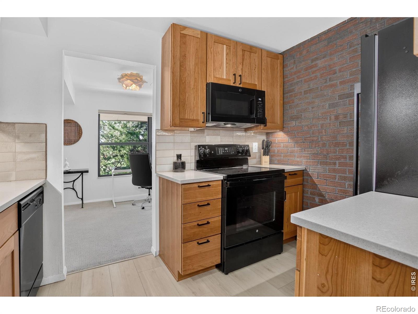 MLS Image #6 for 500  manhattan drive,boulder, Colorado