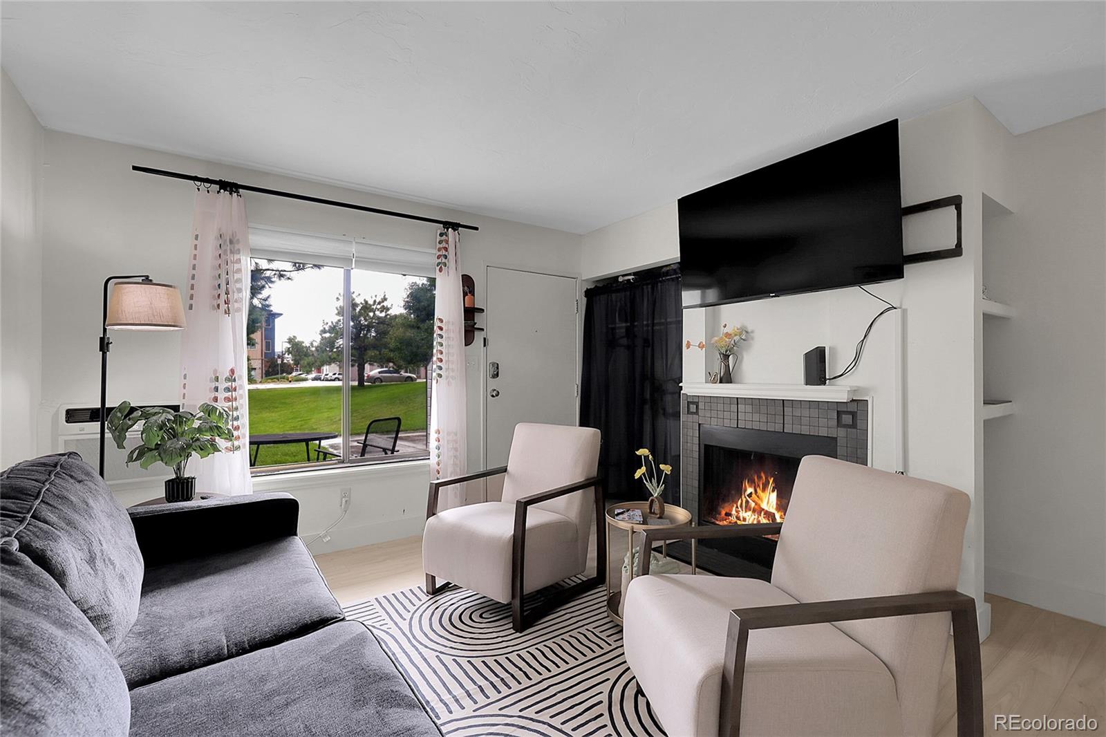 MLS Image #5 for 532  oakwood drive,castle rock, Colorado