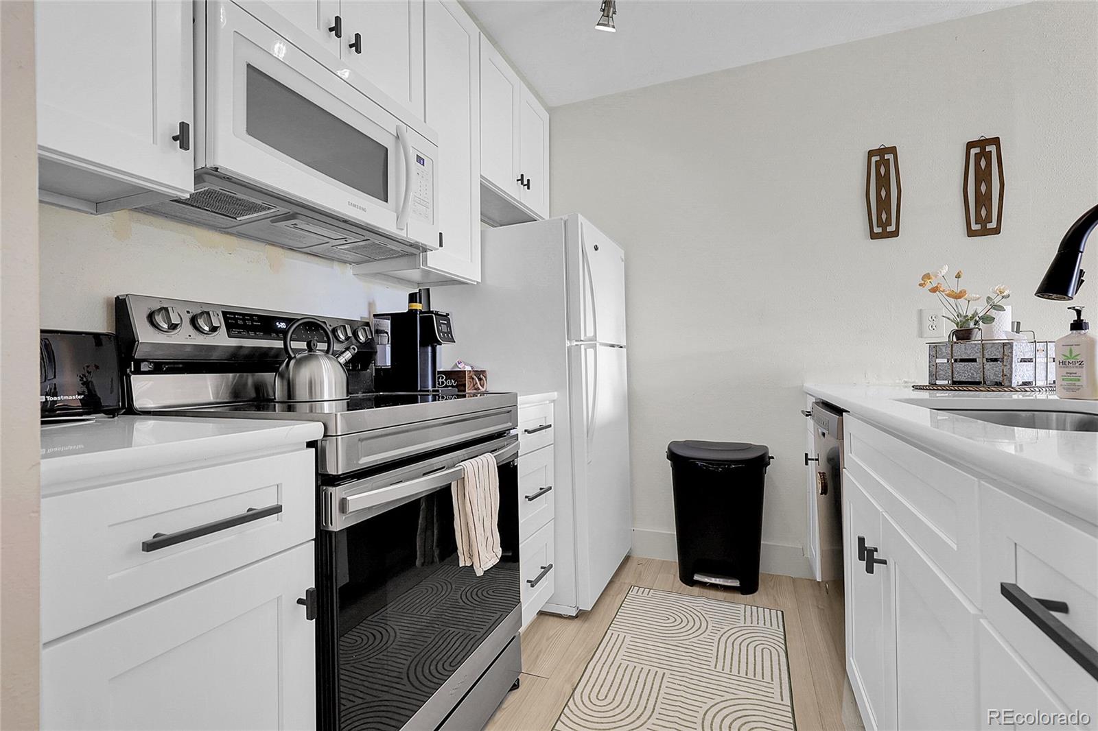 MLS Image #8 for 532  oakwood drive,castle rock, Colorado