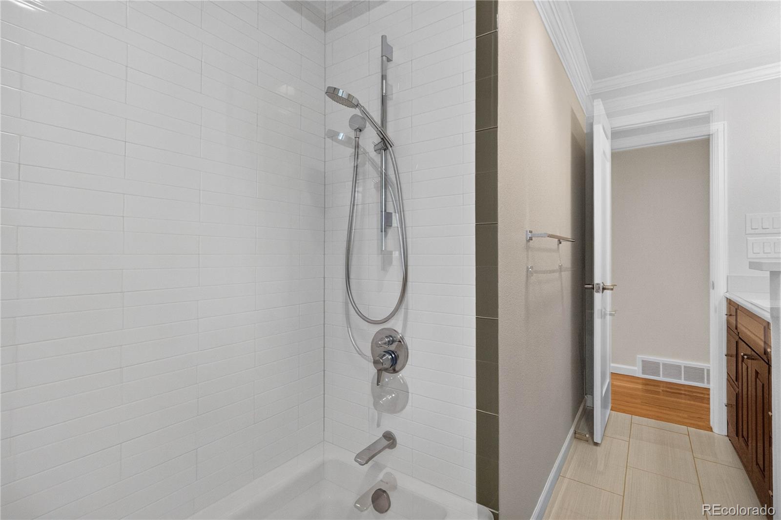 MLS Image #19 for 399 w caley drive,littleton, Colorado