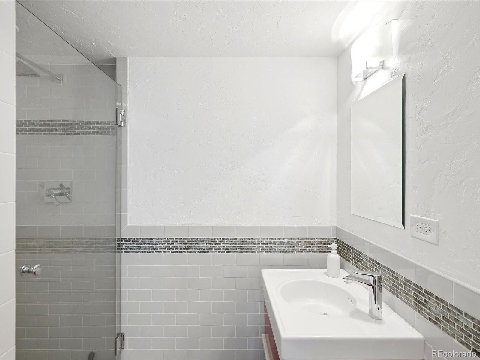 MLS Image #33 for 3100 e cherry creek south drive,denver, Colorado