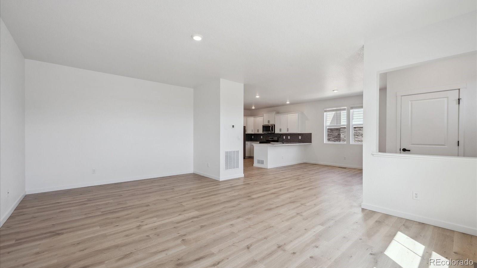 MLS Image #3 for 341 n bersshine street,watkins, Colorado