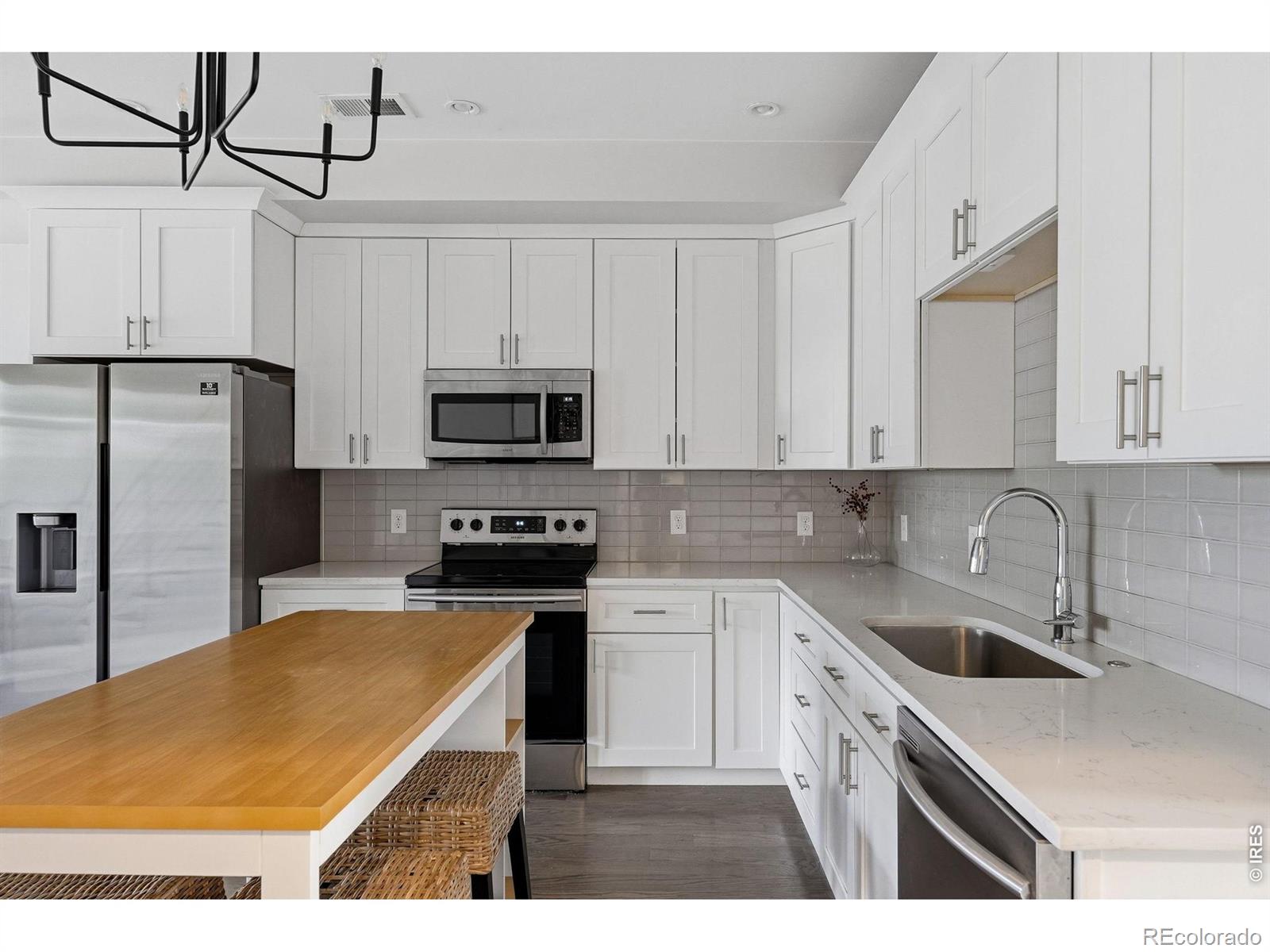 MLS Image #12 for 1187 s navajo street,denver, Colorado