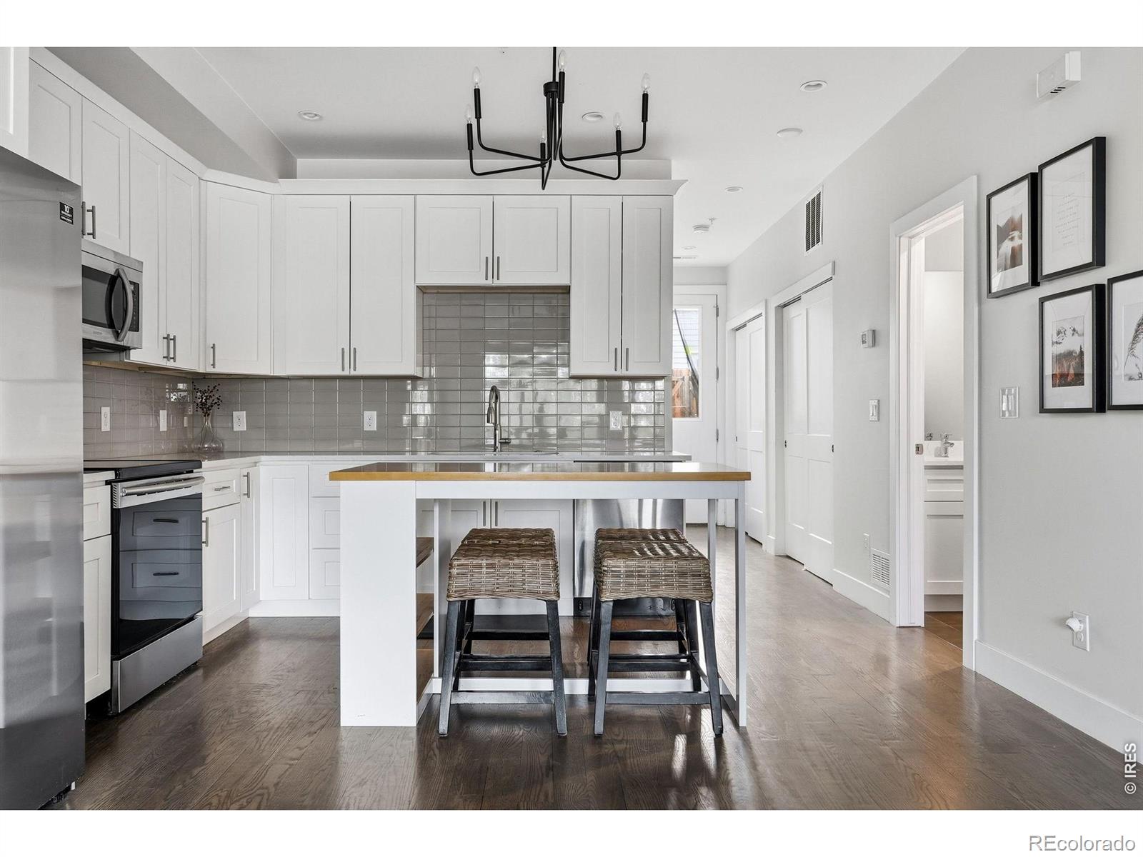 MLS Image #13 for 1187 s navajo street,denver, Colorado