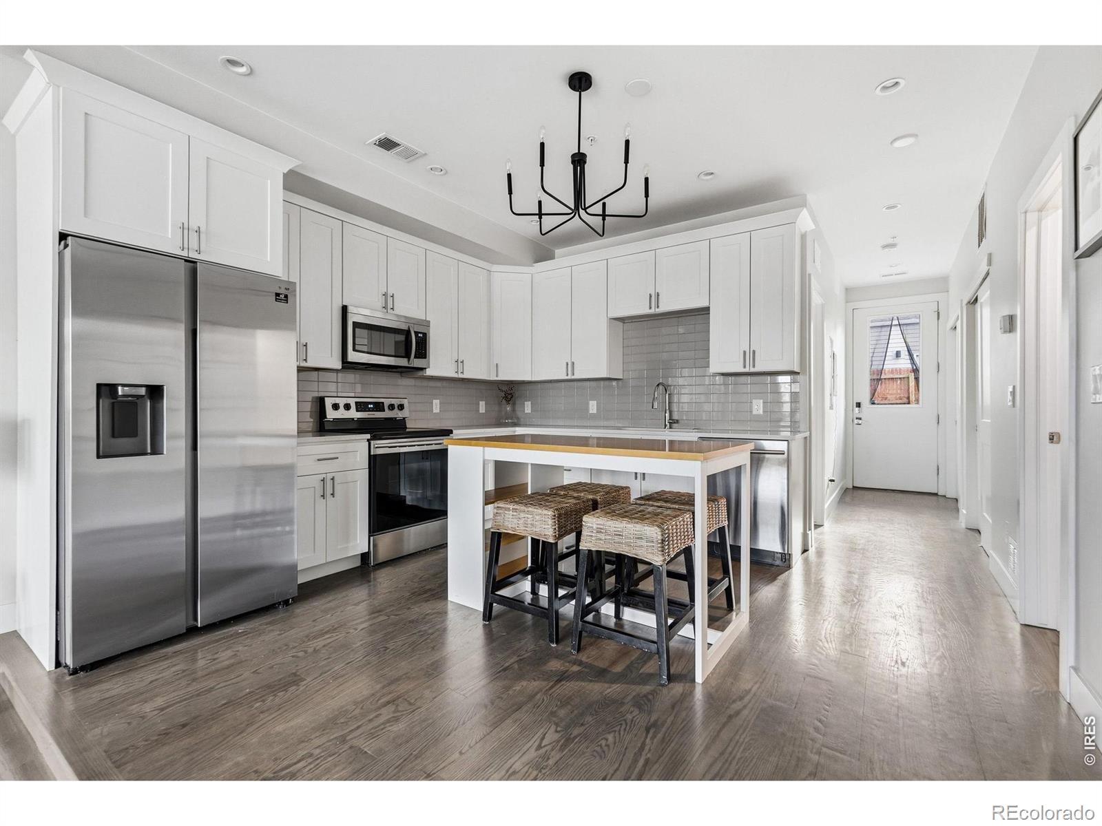 MLS Image #14 for 1187 s navajo street,denver, Colorado