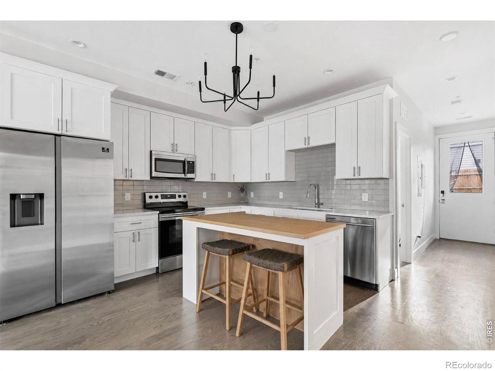 MLS Image #8 for 1187 s navajo street,denver, Colorado
