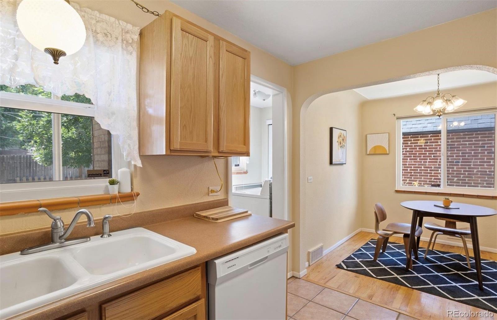 MLS Image #22 for 1746 s logan street,denver, Colorado