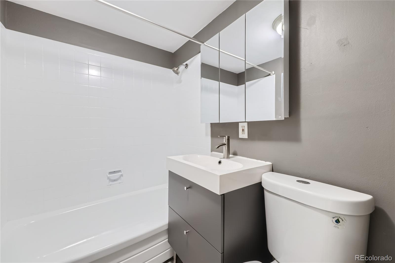 MLS Image #5 for 1 s pennsylvania street,denver, Colorado