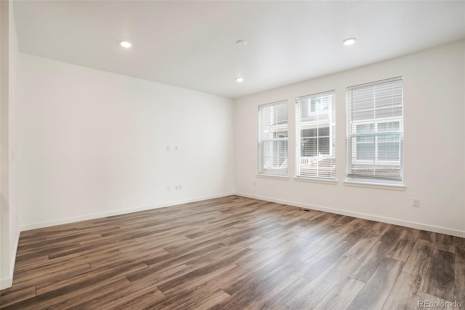 MLS Image #4 for 9542  richfield street,commerce city, Colorado