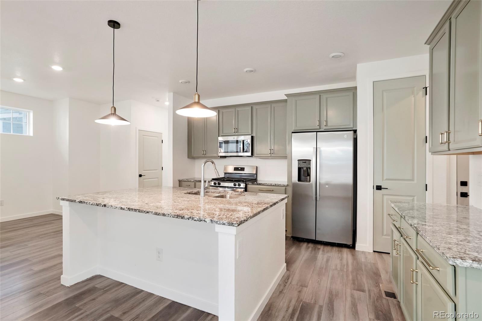 MLS Image #5 for 9542  richfield street,commerce city, Colorado