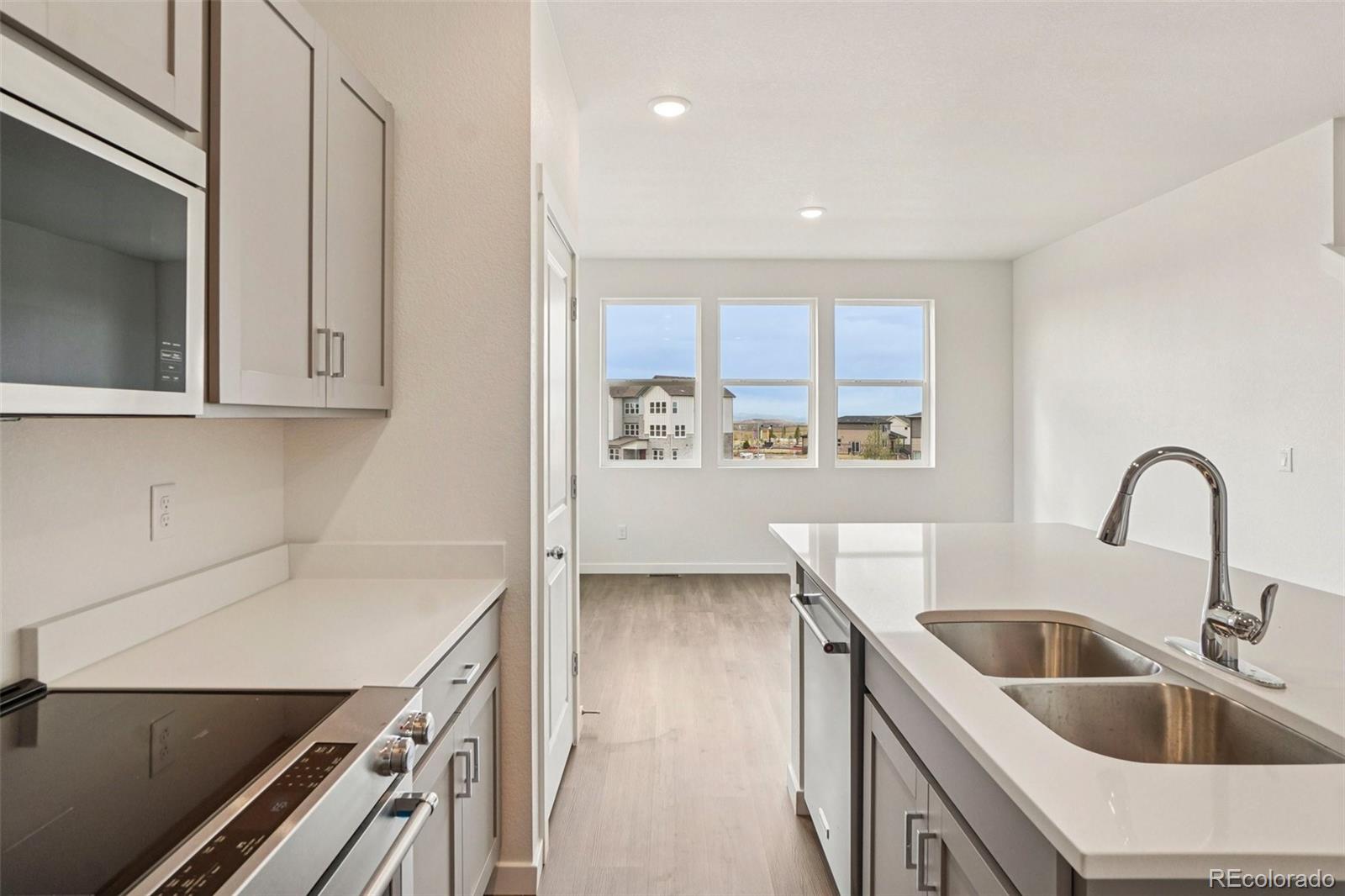 MLS Image #11 for 24141 e 54th place ,aurora, Colorado