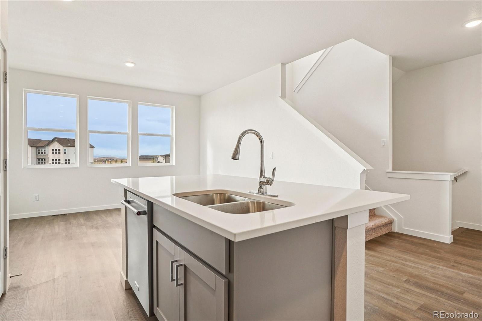 MLS Image #13 for 24141 e 54th place ,aurora, Colorado