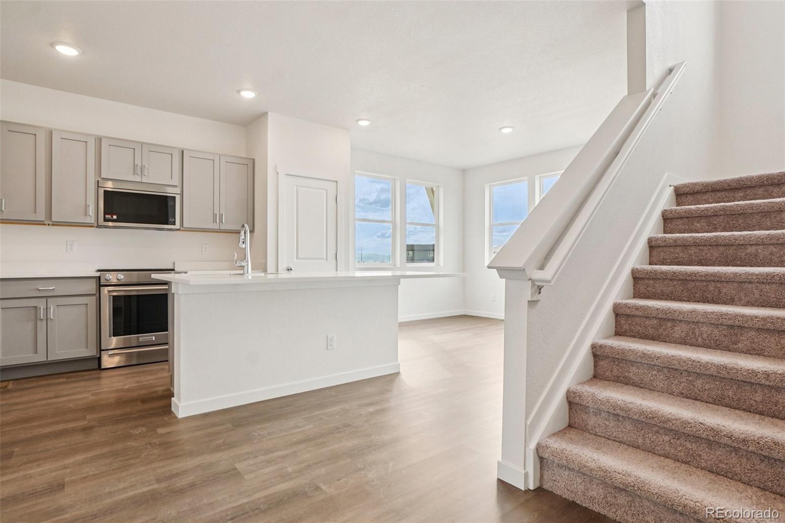 MLS Image #3 for 24141 e 54th place ,aurora, Colorado