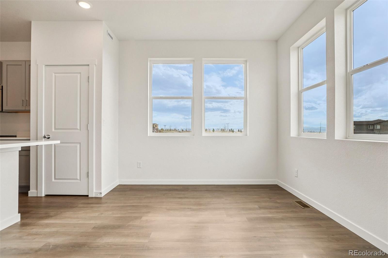 MLS Image #5 for 24141 e 54th place ,aurora, Colorado