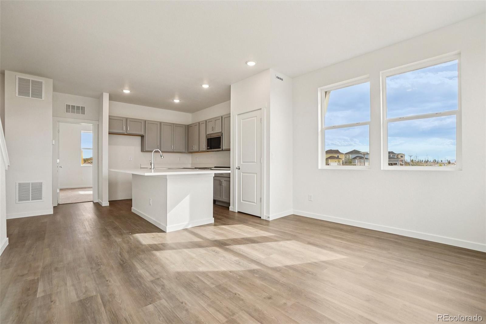 MLS Image #6 for 24141 e 54th place ,aurora, Colorado