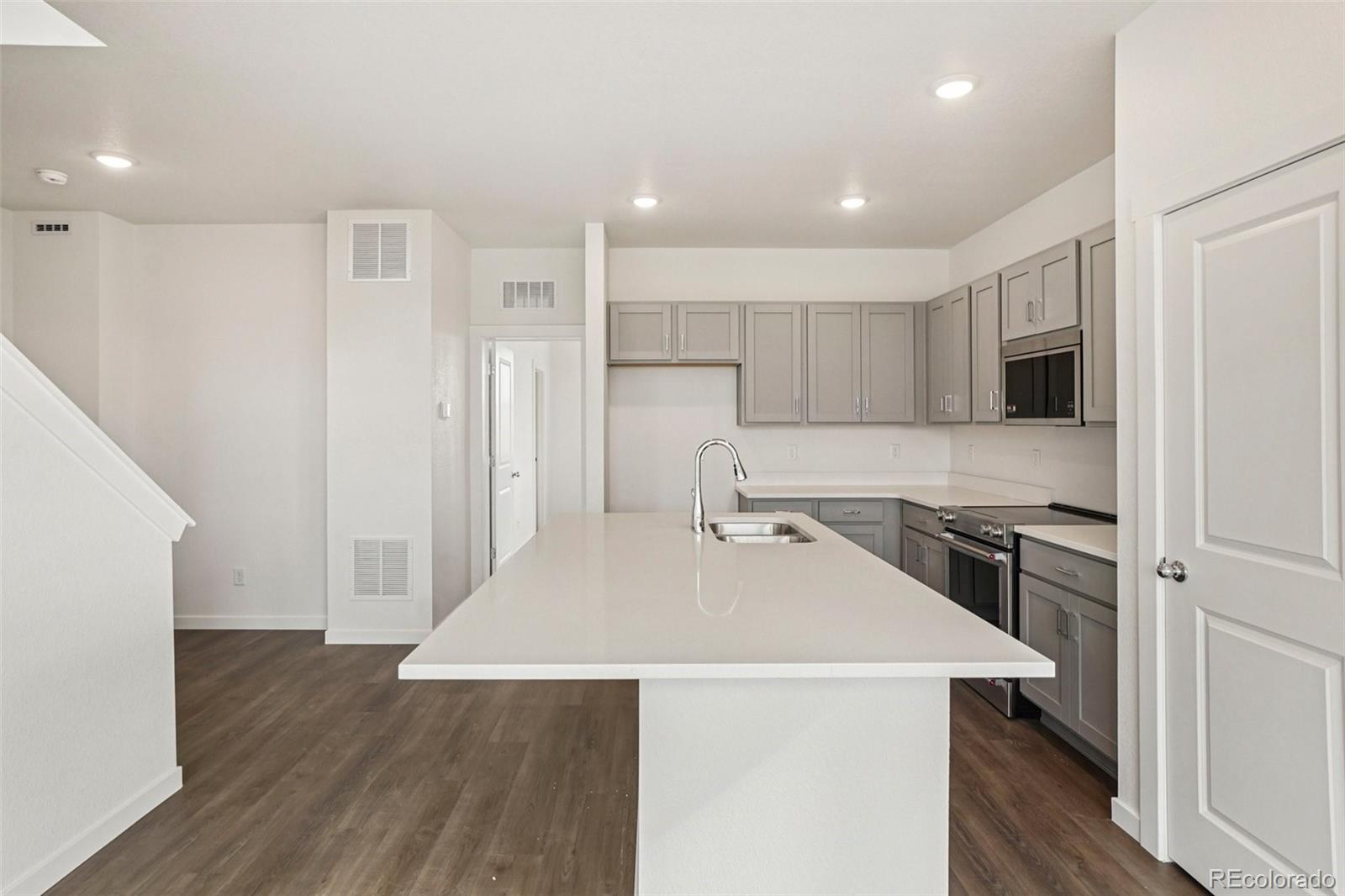 MLS Image #8 for 24141 e 54th place ,aurora, Colorado