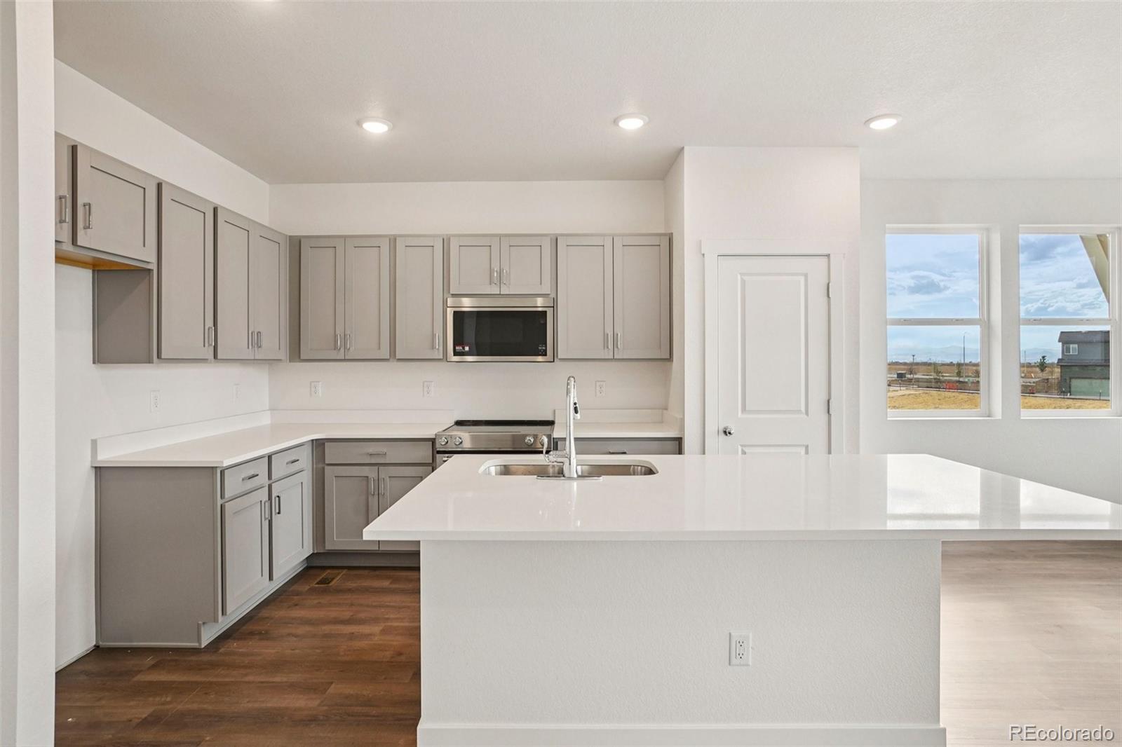 MLS Image #9 for 24141 e 54th place ,aurora, Colorado