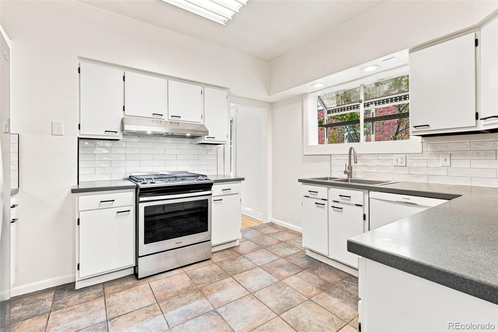 MLS Image #13 for 857  madison street,denver, Colorado