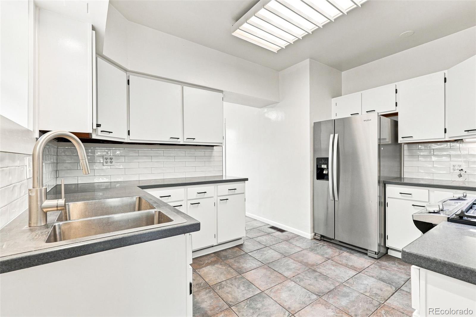MLS Image #16 for 857  madison street,denver, Colorado