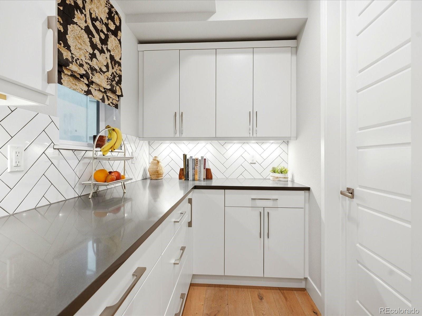 MLS Image #12 for 30 s oneida street,denver, Colorado