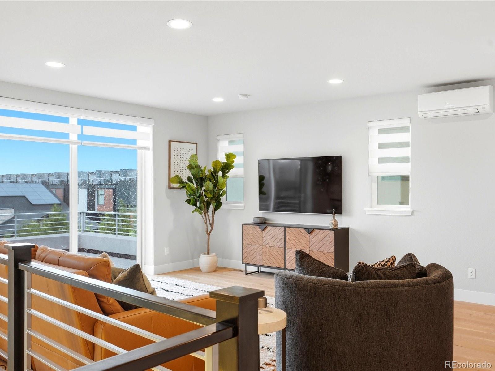 MLS Image #33 for 30 s oneida street,denver, Colorado