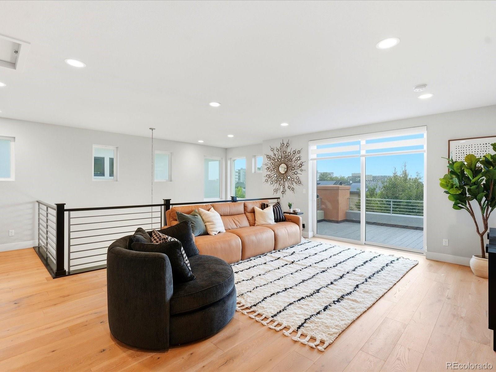 MLS Image #34 for 30 s oneida street,denver, Colorado