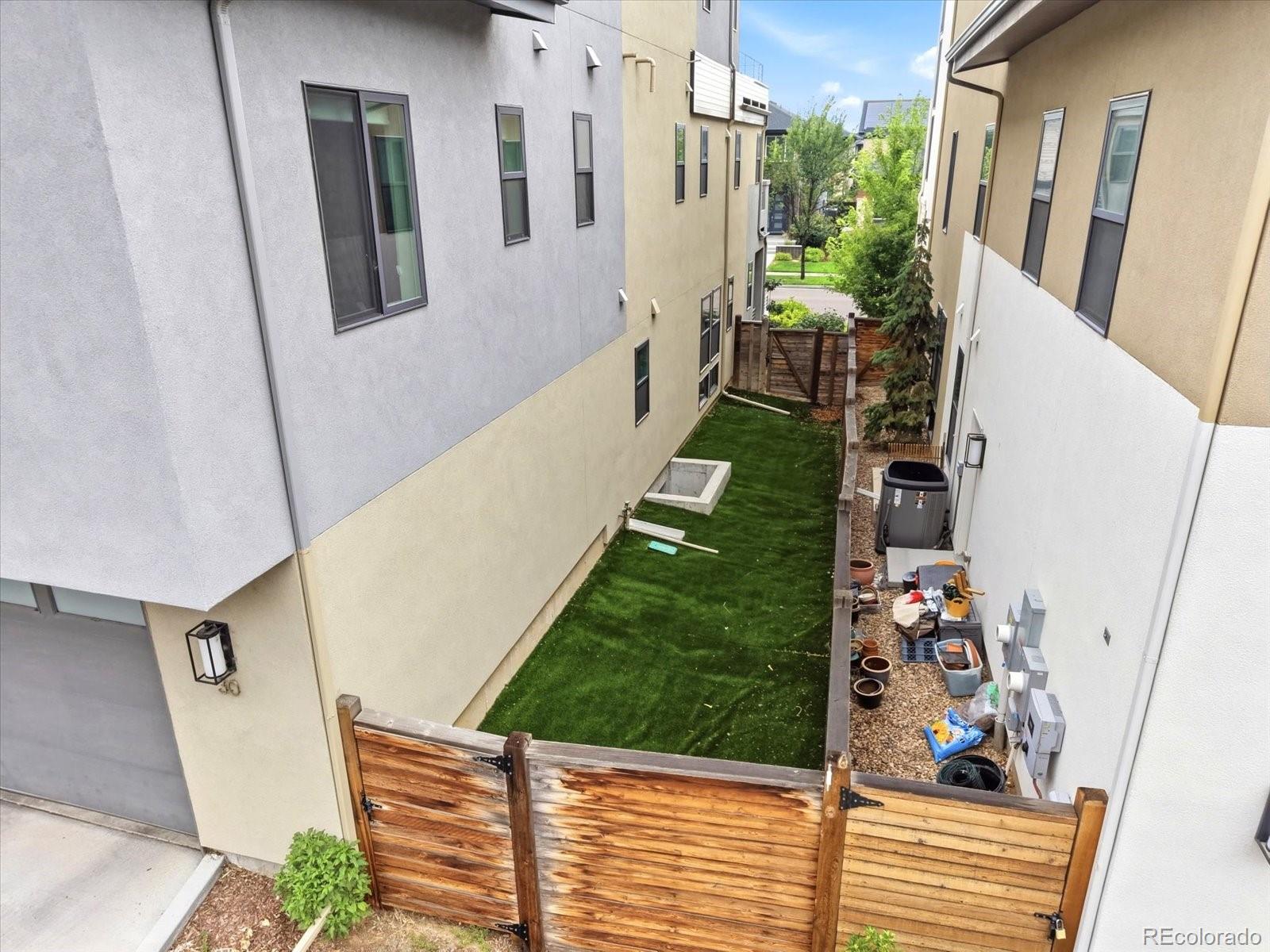 MLS Image #41 for 30 s oneida street,denver, Colorado