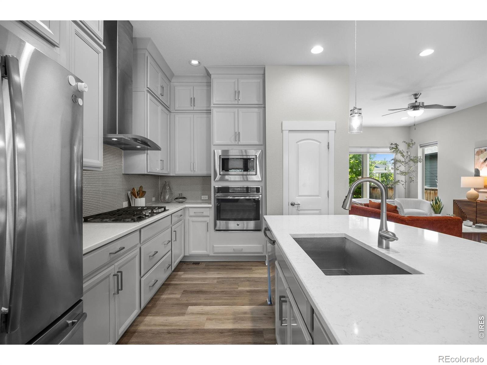MLS Image #10 for 5912  boston court,denver, Colorado