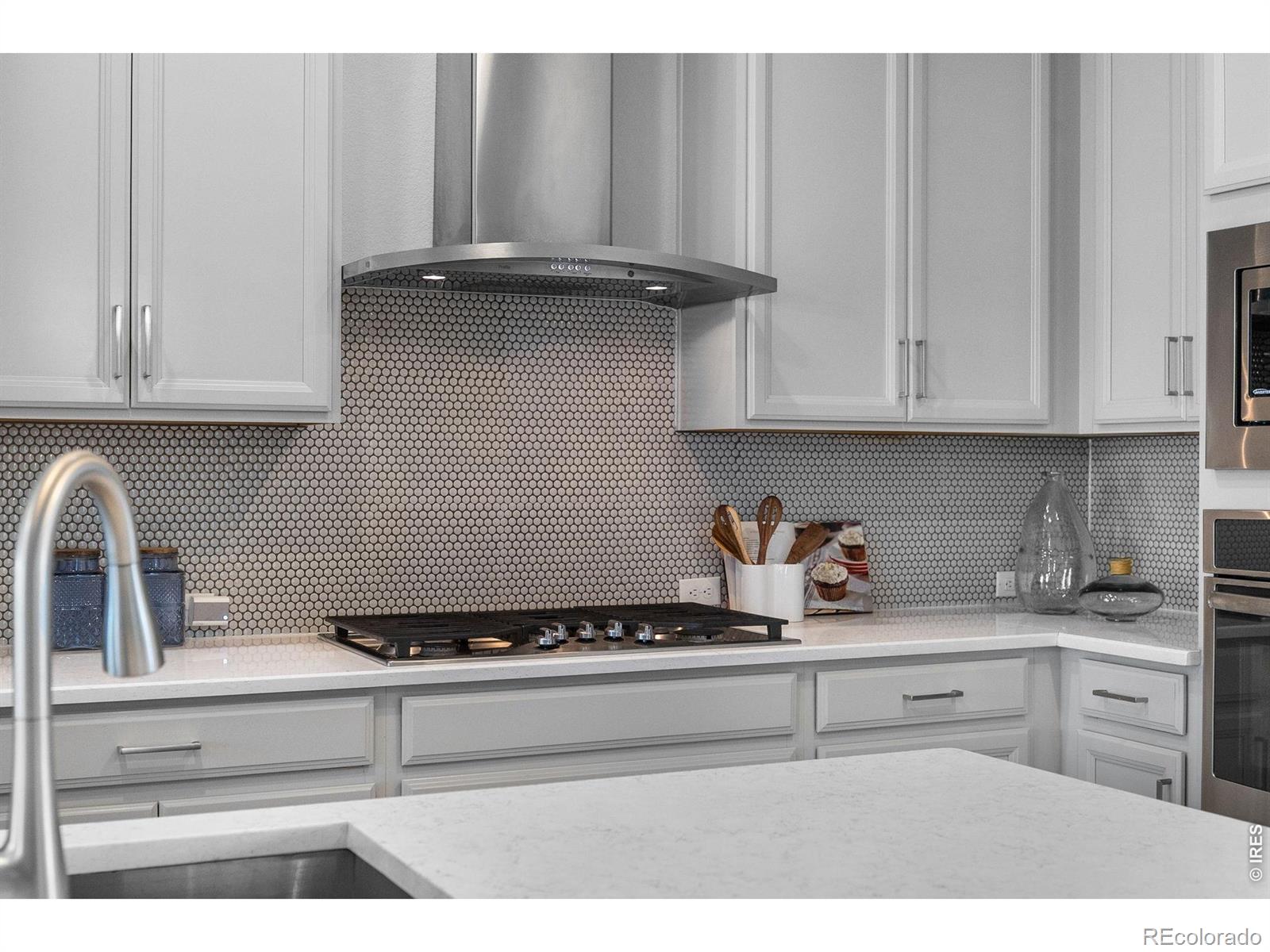 MLS Image #11 for 5912  boston court,denver, Colorado