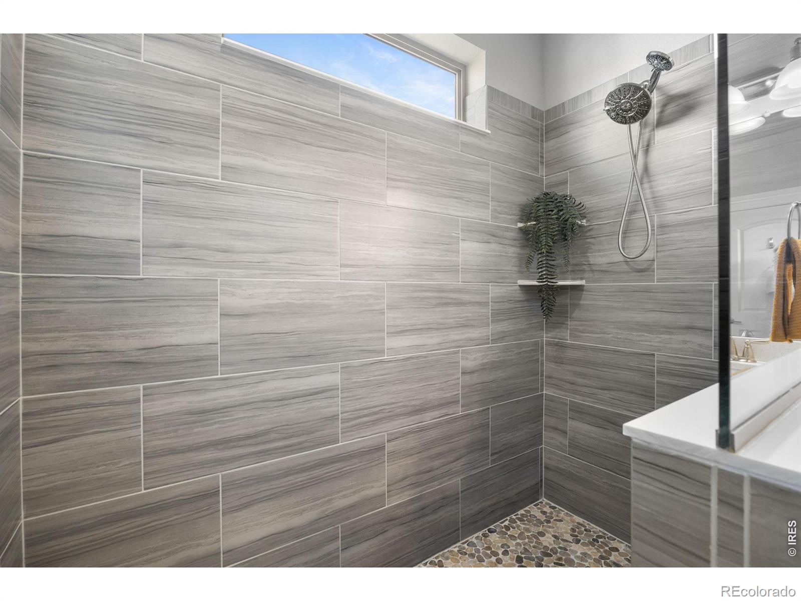 MLS Image #20 for 5912  boston court,denver, Colorado