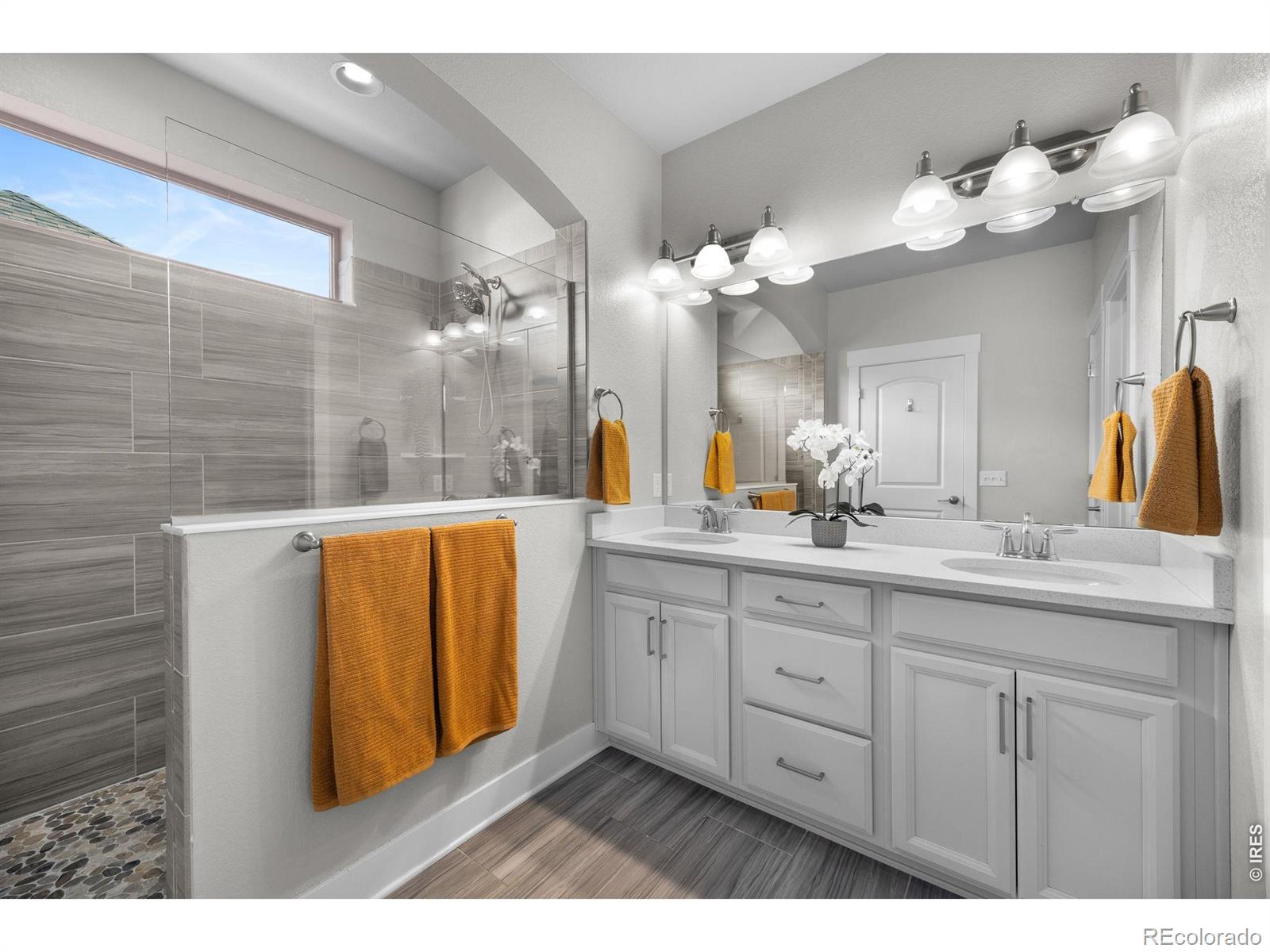 MLS Image #21 for 5912  boston court,denver, Colorado