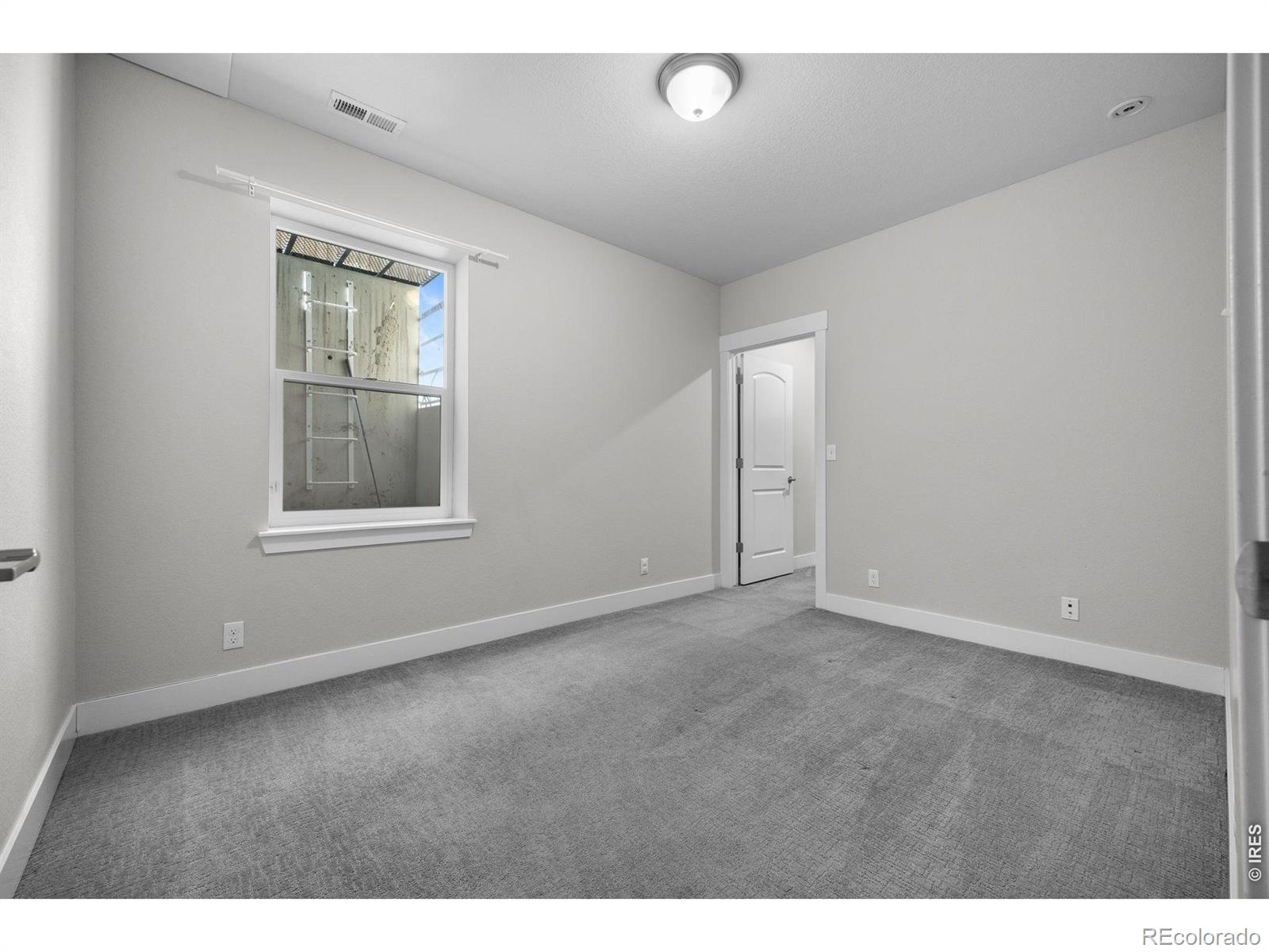 MLS Image #29 for 5912  boston court,denver, Colorado